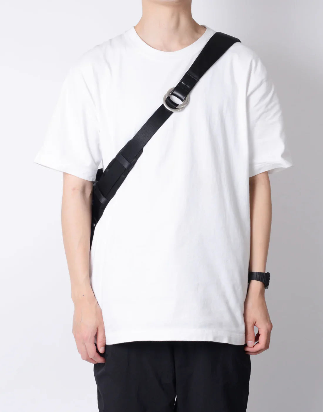 Ark Solid Shoulder Bag M