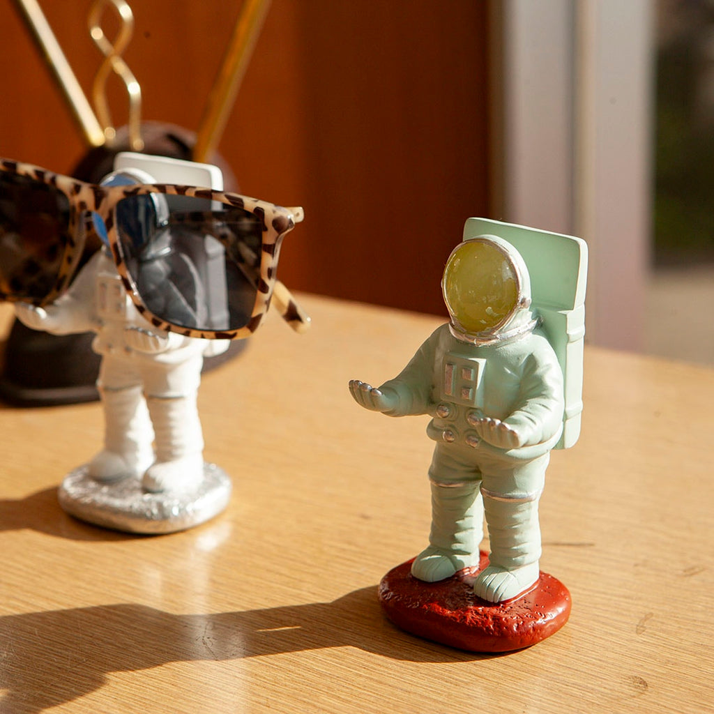 Astronaut Glasses Holder